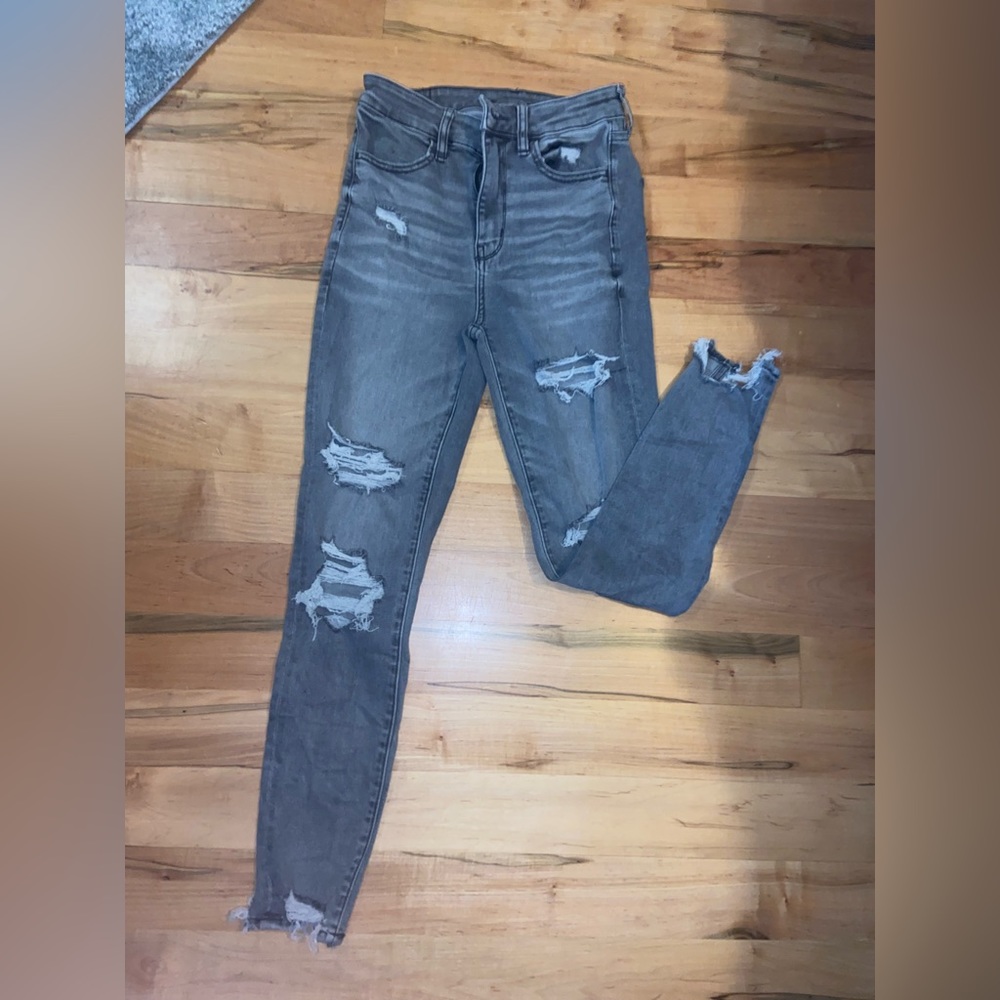 Women’s American Eagle (next level stretch) grey washed jeans